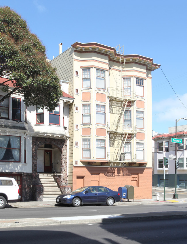 300 Guerrero St in San Francisco, CA - Building Photo - Building Photo