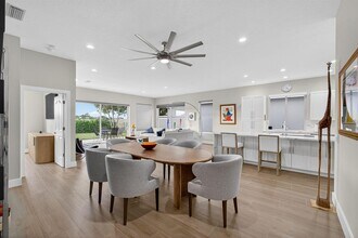 945 Bear Island Cir in West Palm Beach, FL - Building Photo - Building Photo