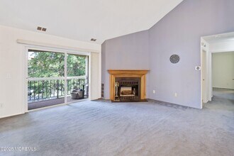 2504 Lighthouse Ln in Sayreville, NJ - Building Photo - Building Photo