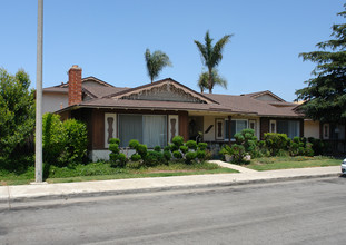 16641 Bartlett Ln in Huntington Beach, CA - Building Photo - Building Photo