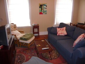 437 Hanover St, Unit 3D in Boston, MA - Foto de edificio - Building Photo