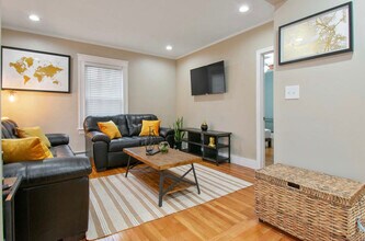 226 Canal St, Unit 2 in Salem, MA - Building Photo - Building Photo