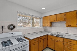 11809 Bridgevale Ave in St. Louis, MO - Building Photo - Building Photo