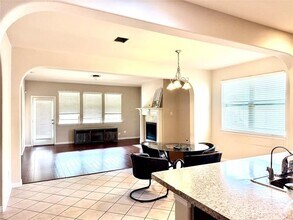 9310 Moon River Dr in Arlington, TX - Building Photo - Building Photo