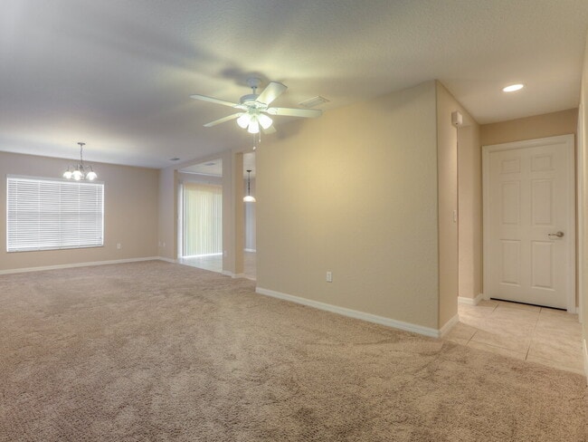 7110 Chatum Light Run in Bradenton, FL - Building Photo - Building Photo