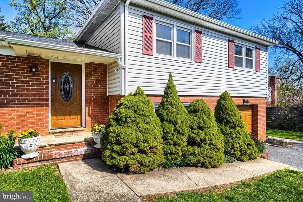 114 MD-131 in Lutherville, MD - Building Photo