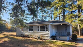 153 Carol Dr in Birmingham, AL - Building Photo