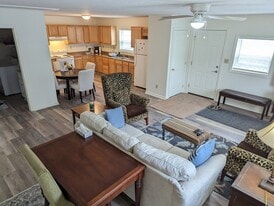 652 Hillwood Dr, Unit 201