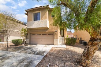 5086 Echo Shire Ave in Las Vegas, NV - Building Photo - Building Photo