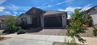 14759 W Soft Wind Dr in Sun City West, AZ - Building Photo