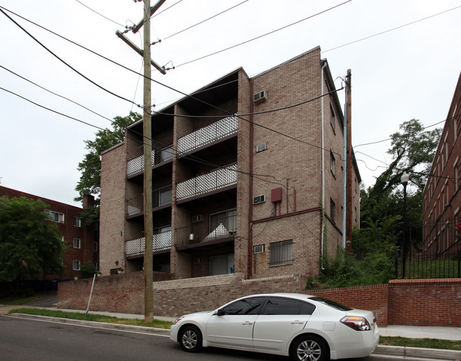 1810 29th St SE in Washington, DC - Building Photo - Building Photo