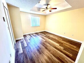 7893 N Southwood Cir in Davie, FL - Building Photo - Building Photo