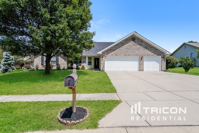 903 Moonlight Ct