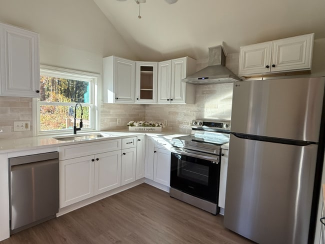 1681 Stanton Rd SW in Atlanta, GA - Foto de edificio - Building Photo