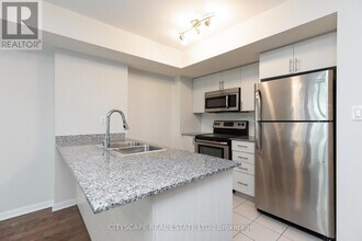 11-111 Foundry Ave in Toronto, ON - Building Photo - Building Photo