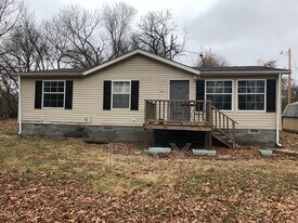 1116 W 1st St in Pittsburg, KS - Building Photo