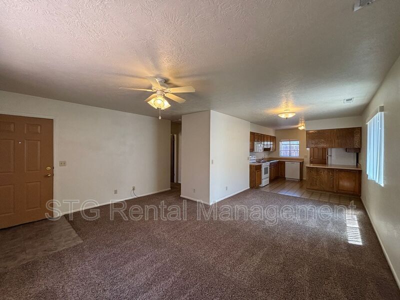 325 N Main St in Saint George, UT - Building Photo