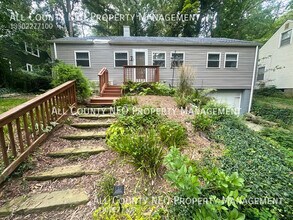 700 Lafayette Dr in Akron, OH - Building Photo - Building Photo