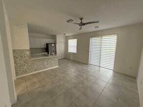 5033 Kobus Ter in Davie, FL - Building Photo - Building Photo