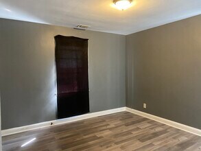 5212 Hillburn Ave, Unit 2nd Floor in Baltimore, MD - Building Photo - Building Photo