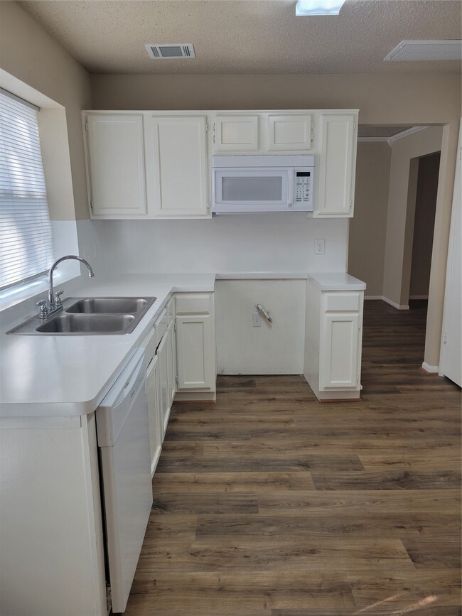 property at 9315 Southleigh Dr