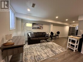 49 Leslie St in Toronto, ON - Building Photo