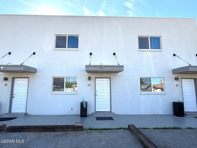 property at 7441 Alameda- REAR Ave