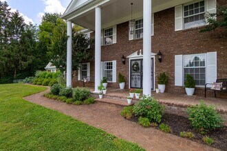 5267 Fountainhead Ln in Knoxville, TN - Building Photo - Building Photo