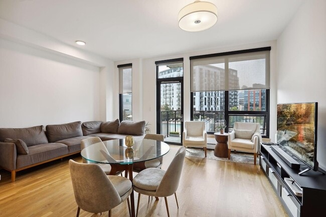 1240 S 2nd St in Minneapolis, MN - Building Photo - Building Photo