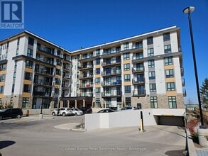 101 Golden Eagle Rd in Waterloo, ON - Building Photo - Building Photo