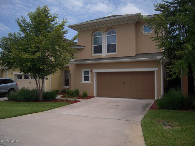 6107 Clearsky Dr in Jacksonville, FL - Building Photo - Building Photo