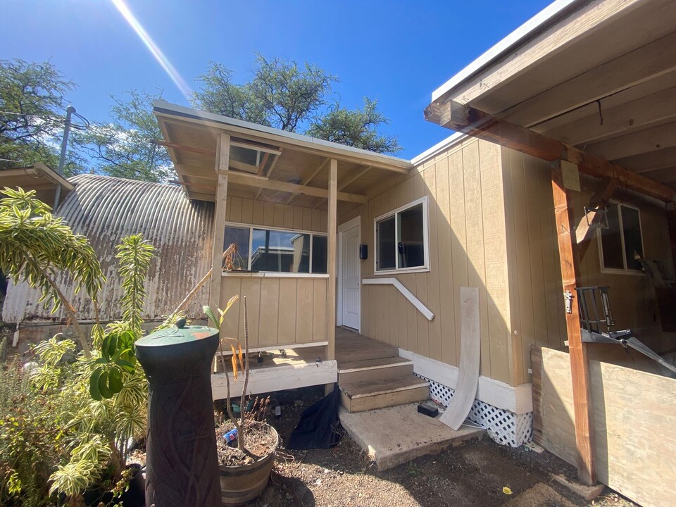 87-871-776 Hakimo Rd in Waianae, HI - Building Photo