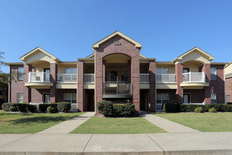 The Greens at Broken Arrow I, II and III in Broken Arrow, OK - Building Photo - Building Photo