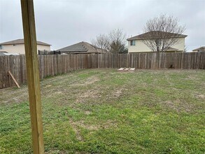 307 Wildcat Dr in Bastrop, TX - Building Photo - Building Photo