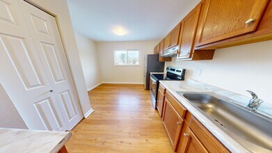 1318 Luzzo Ct in Pittsburgh, PA - Building Photo - Building Photo