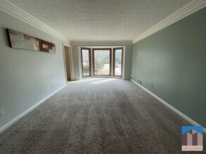 5525 Wedgewood Ct SW in Lilburn, GA - Foto de edificio - Building Photo