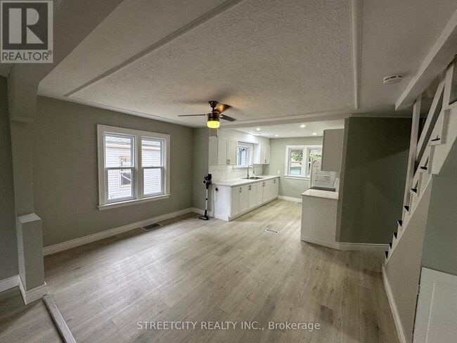 437 Charlotte St in London, ON - Building Photo - Building Photo