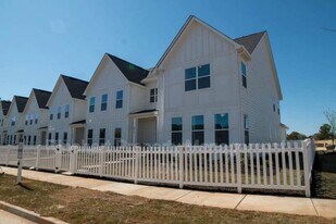 656 Herlong Ave in Rock Hill, SC - Building Photo