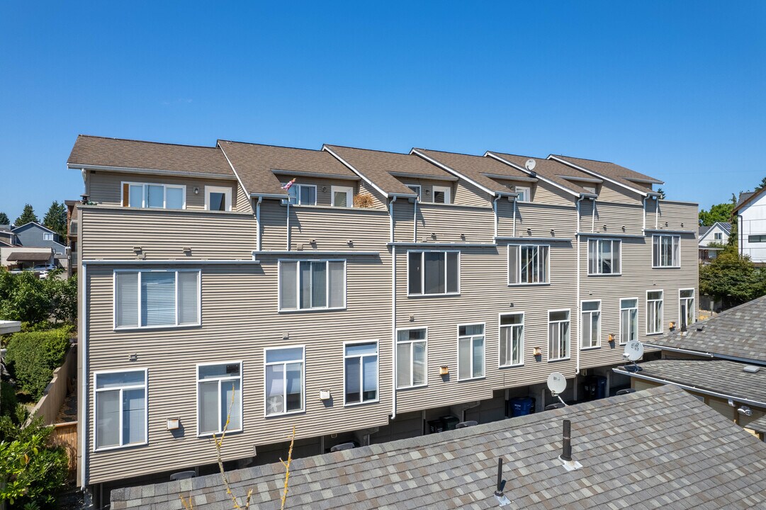 LINDEN TOWNHOMES CONDOMINIUM in Seattle, WA - Building Photo