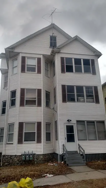 200 Fairmont Ave in Worcester, MA - Foto de edificio