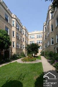 1436 W Thorndale Ave photo'