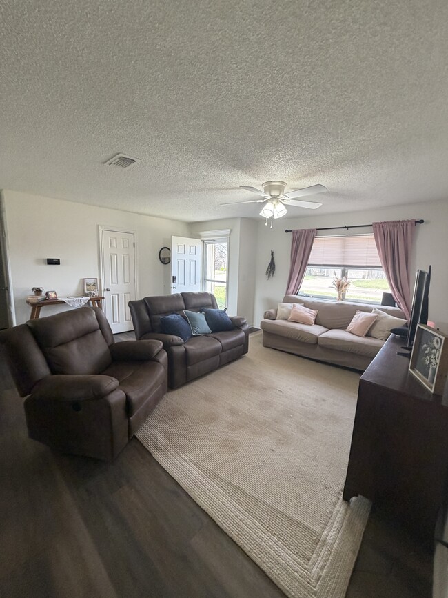 927 E Krayler Ave in Stillwater, OK - Building Photo - Building Photo