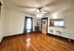 672 Sumner Ave in Springfield, MA - Building Photo - Building Photo