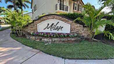 3173 NW 102nd Path in Doral, FL - Building Photo - Building Photo