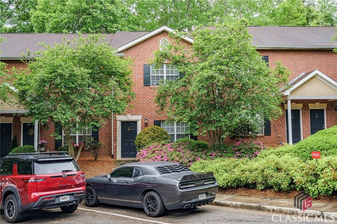 205 Woodstone Dr in Athens, GA - Foto de edificio