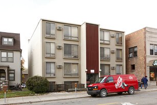 904 S State St in Ann Arbor, MI - Building Photo