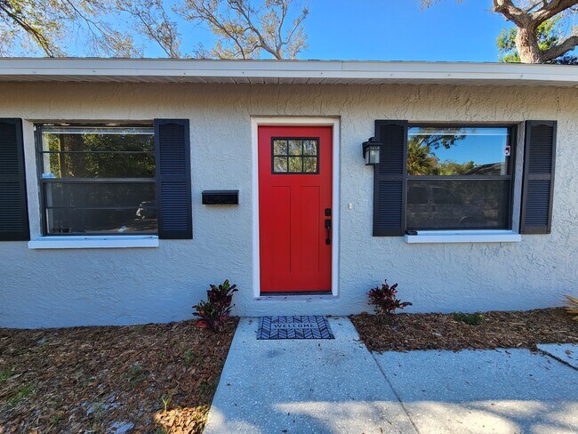 1773 Tifton Terrace S in St. Petersburg, FL - Building Photo - Building Photo