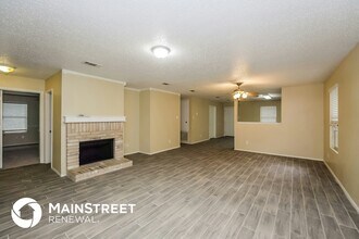 5712 Ainsdale Dr in Fort Worth, TX - Foto de edificio - Building Photo