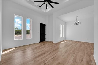 2720 Indian Hill Ave in McAllen, TX - Building Photo - Building Photo
