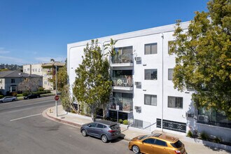 Vermont Towers in Los Angeles, CA - Building Photo - Building Photo